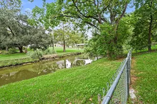 3306 Tompkins Dr, Baytown, TX 77521 - Photo 29