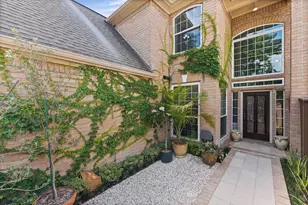 8003 Oakwood Hollow St, Houston, TX 77040 - Photo 3