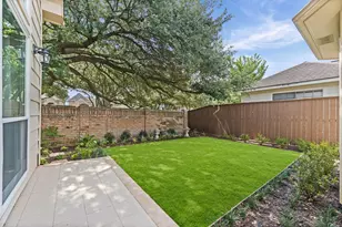 8003 Oakwood Hollow St, Houston, TX 77040 - Photo 23