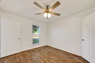2328 Colleen Dr, Pearland, TX 77581 - Photo 15
