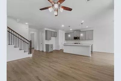 7807 Topaz Ridge Drive, Angleton, TX 77515 - Photo 9