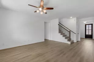 7807 Topaz Ridge Dr, Angleton, TX 77515 - Photo 9