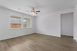 7807 Topaz Ridge Dr, Angleton, TX 77515 - Photo 7