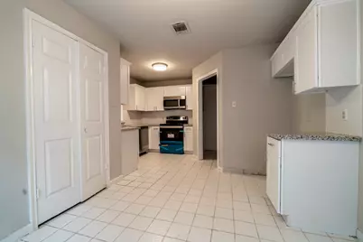 11611 Glenwolde Drive, Houston, TX 77099 - Photo 5