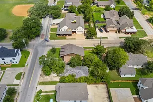 803 Fairview Ave, College Station, TX 77840 - Photo 3
