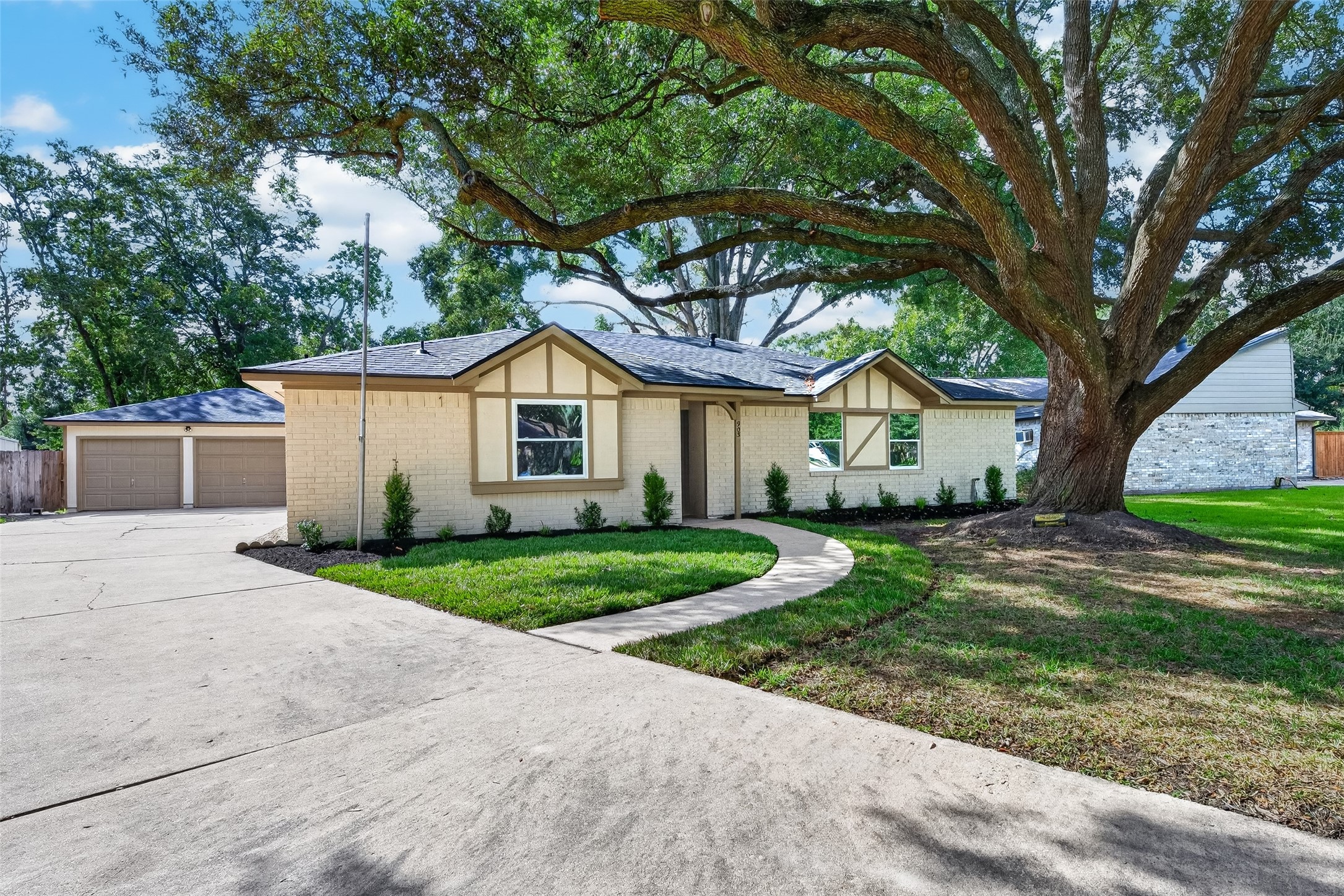 903 Sarea Code 903 Chetwood Cir, League City, TX 77573 - MLS 77264068 - Coldwell Banker
