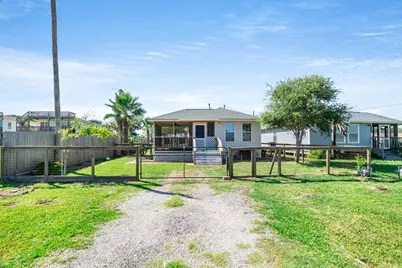 1307 S Live Oak Street, Rockport, TX 78382 - Photo 7