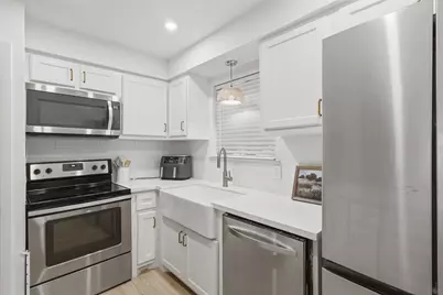 4040 San Felipe Street #102, Houston, TX 77027 - Photo 7