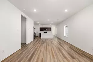 16718 Paintbrush Holw Ln, Houston, TX 77090 - Photo 11
