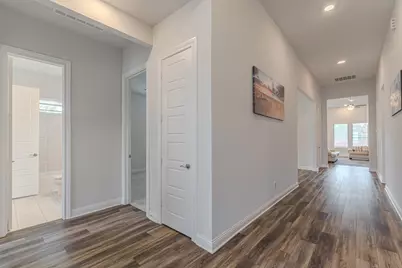 10 Fringetree Bark Court, The Woodlands, TX 77375 - Photo 9