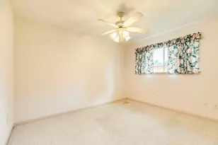 203 Lexington Ave, Clute, TX 77531 - Photo 33