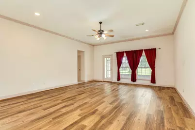 203 Lexington Avenue, Clute, TX 77531 - Photo 19
