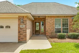203 Lexington Ave, Clute, TX 77531 - Photo 13