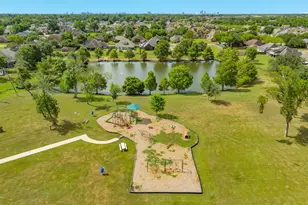 203 Lexington Ave, Clute, TX 77531 - Photo 7
