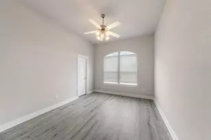 1524 N Blue Bonnet Ln, Angleton, TX 77515 - Photo 33