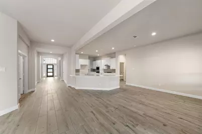 1524 N Blue Bonnet Lane, Angleton, TX 77515 - Photo 9