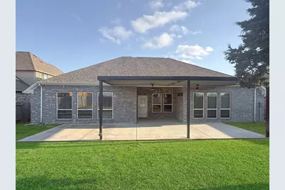 1524 N Blue Bonnet Lane, Angleton, TX 77515 - Photo 5