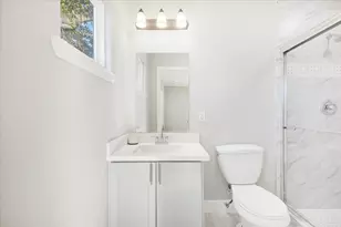 10019 Kirkdale Dr, Houston, TX 77089 - Photo 9