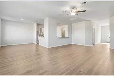 8320 Sunberry Shadow Drive, Houston, TX 77016 - Photo 3