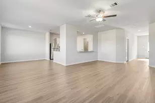 8320 Sunberry Shadow Dr, Houston, TX 77016 - Photo 3