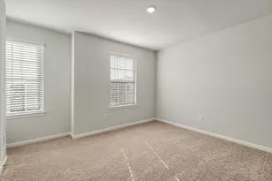 8320 Sunberry Shadow Dr, Houston, TX 77016 - Photo 9