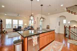 10602 Enclave Shadows Ct, Houston, TX 77043 - Photo 21