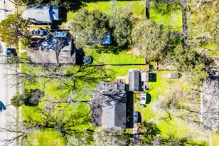 105 W Stockbridge St, Eagle Lake, TX 77434 - Photo 3