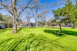 105 W Stockbridge St, Eagle Lake, TX 77434 - Photo 5