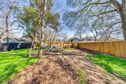 105 W Stockbridge Street, Eagle Lake, TX 77434 - Photo 7