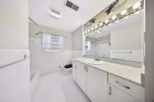 6015 De Moss Dr, Houston, TX 77081 - Photo 23