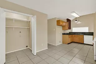 12322 Meadow Ridge Dr, Stafford, TX 77477 - Photo 13