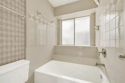 12322 Meadow Ridge Drive, Stafford, TX 77477 - Photo 19