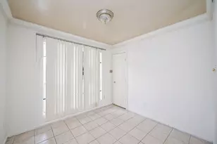 3900 Woodchase Dr, Houston, TX 77042 - Photo 17