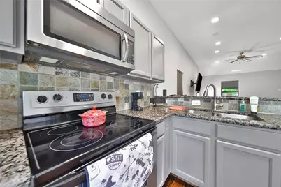 2314 Carr Street, Houston, TX 77026 - Photo 9