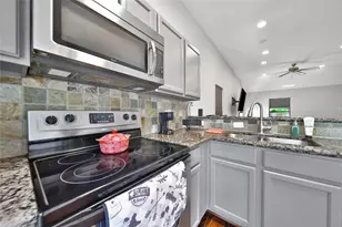 2314 Carr St, Houston, TX 77026 - Photo 9