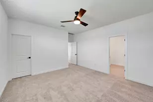 7726 Jade Crst Dr, Angleton, TX 77515 - Photo 15