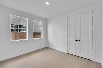 4320 Avron Drive, Stafford, TX 77477 - Photo 9