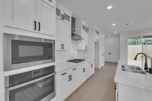 4320 Avron Dr, Stafford, TX 77477 - Photo 17