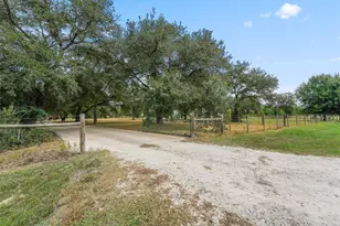 32956 Londonderry Dr, Waller, TX 77484 - Photo 3
