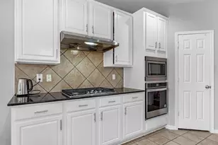 2507 Stonebury Ln, Sugar Land, TX 77479 - Photo 7