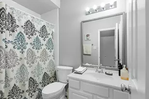 2507 Stonebury Ln, Sugar Land, TX 77479 - Photo 9