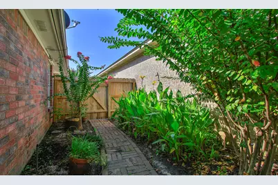 422 Cherry Laurel Drive, Tomball, TX 77375 - Photo 41
