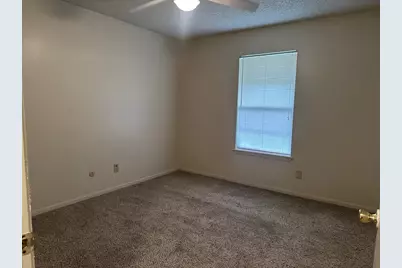 101 Willenberg Road #9, Lake Jackson, TX 77566 - Photo 5