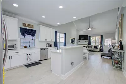 19 Canterborough Place, Tomball, TX 77375 - Photo 7