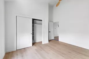 1325 35th St, Galveston, TX 77551 - Photo 17