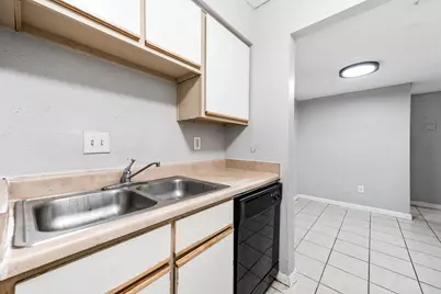 9616 Long Point Road #33, Houston, TX 77055 - Photo 13