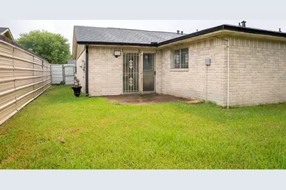 12130 Glenhollow Drive, Houston, TX 77048 - Photo 13