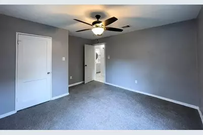 5211 Myrtlewood Street, Houston, TX 77033 - Photo 9