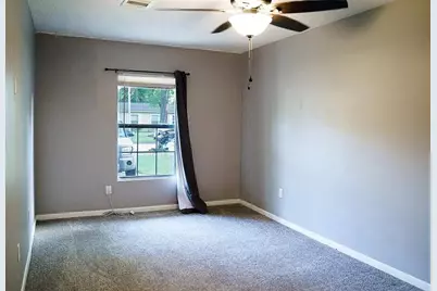 5211 Myrtlewood Street, Houston, TX 77033 - Photo 5