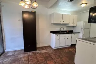 14 Lakeway St, Conroe, TX 77304 - Photo 5